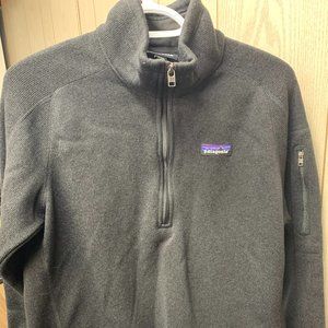 Black Woman's Patagonia Fleece 3/4 Zip Sweater